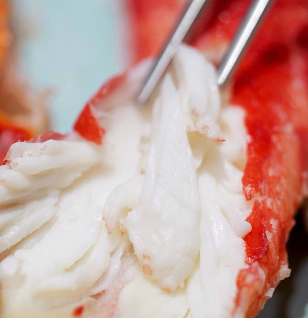 Flash-Frozen Excellence:Super Colossal Russian King Crab Legs