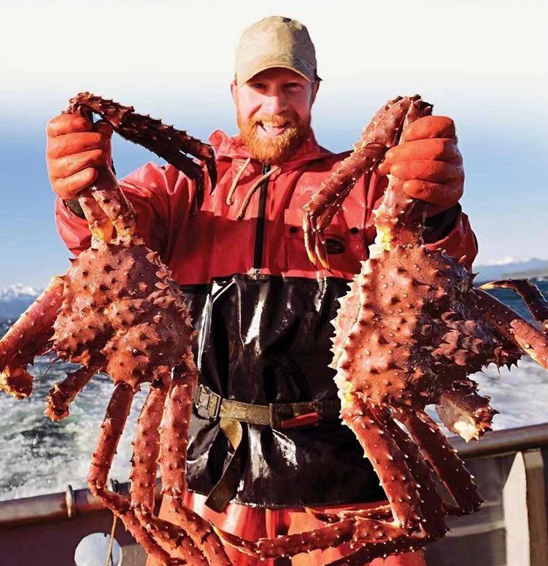 Flash-Frozen Excellence:Super Colossal Russian King Crab Legs